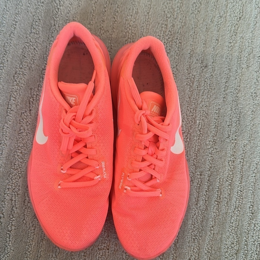 Orange Nike’s - Picture 3 of 4